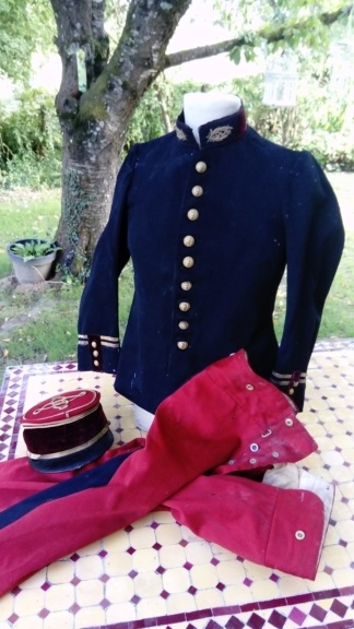 bleu horizon et garance : un uniforme de lieutenant - médecin Dsc_0055