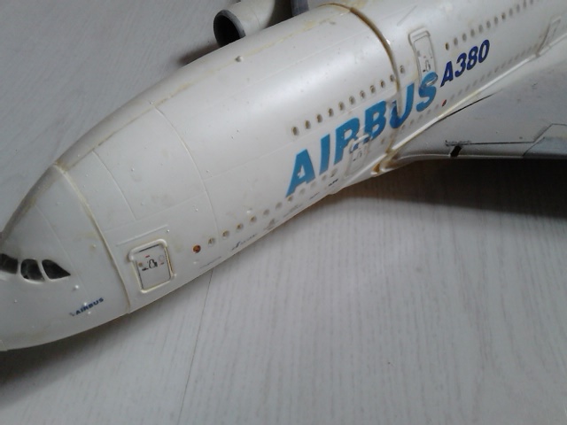 AIRBUS  A380-841 rénovation ... 1/125ème Réf 52904 Dsc_6112
