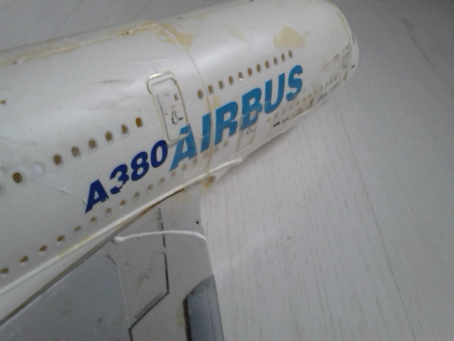 AIRBUS  A380-841 rénovation ... 1/125ème Réf 52904 Dsc_6117