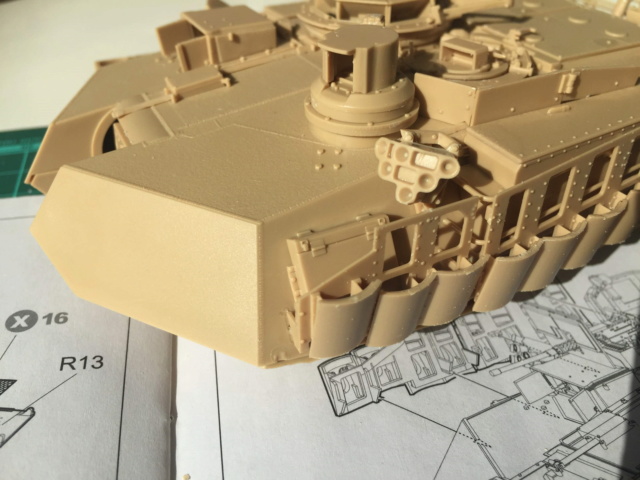 M1A2 Abrams Tusk MENG 1/35 Termine - Page 2 1011