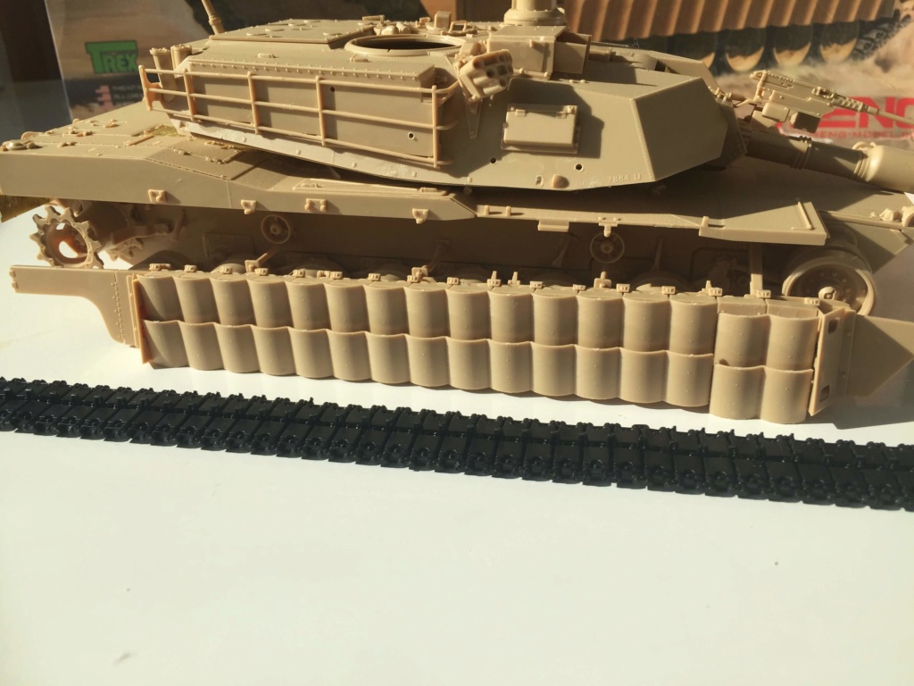 M1A2 Abrams Tusk MENG 1/35 Termine - Page 2 1910