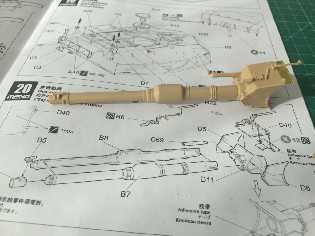 M1A2 Abrams Tusk MENG 1/35 Termine - Page 2 812