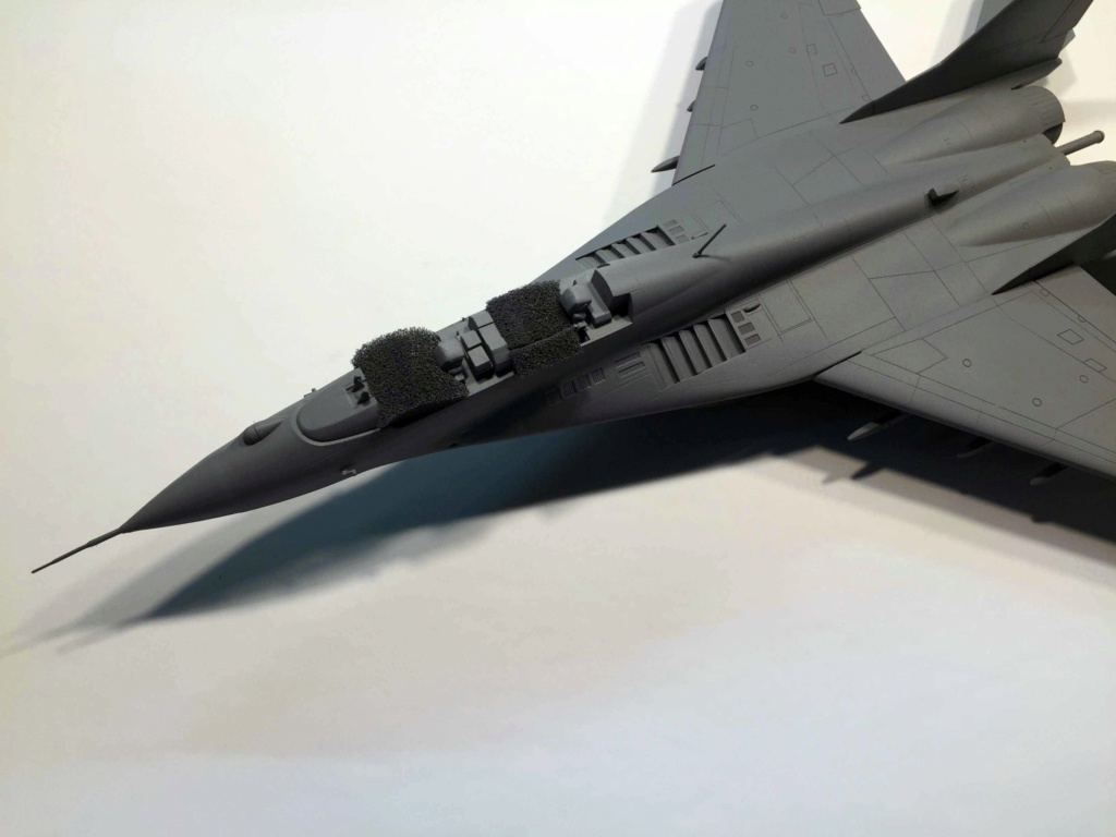 Mig-29UB Fulcrum Academy 1/48 Img_4729