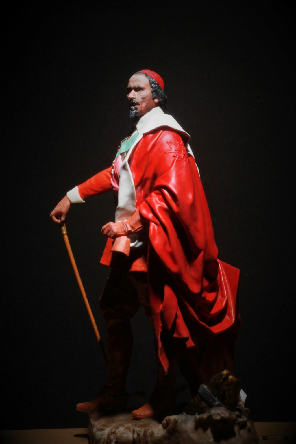 Armand Jean du Plessis Duc de Richelieu Résine 3D ( 12cm ) Terminé Img_9292