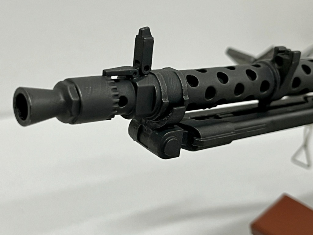 MG 34 au 1/8 et au 1/4 en resine 3D TERMINE Photo352