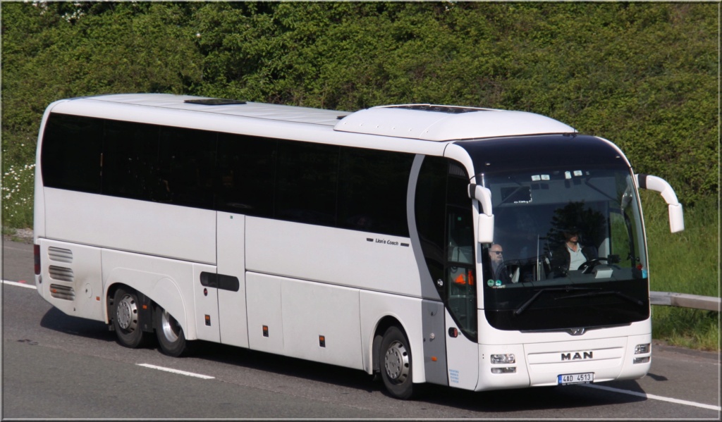 Divers cars et bus de la République Tchèque (CZ) - Page 2 42079213