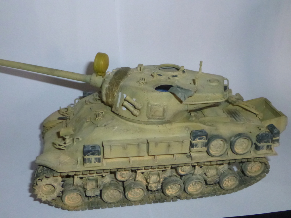 1/35 M 51 super Sherman (DRAGON) +figurines Verlinden P1070716