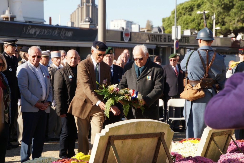 [ Histoires et histoire ] Cérémonie du 11 novembre - Page 8 Dsc00499