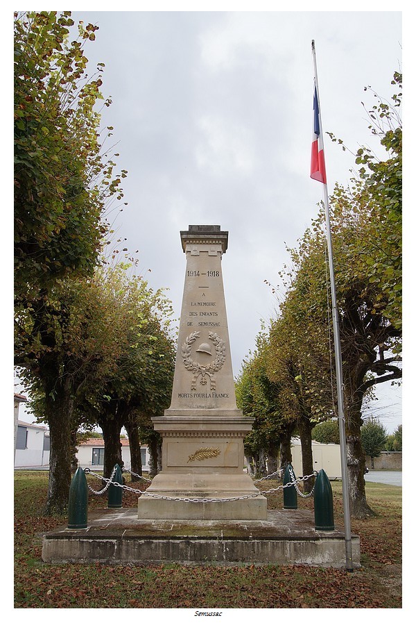 [ Histoires et histoire ] Monuments aux morts originaux Français Tome 2 - Page 23 Dsc05919