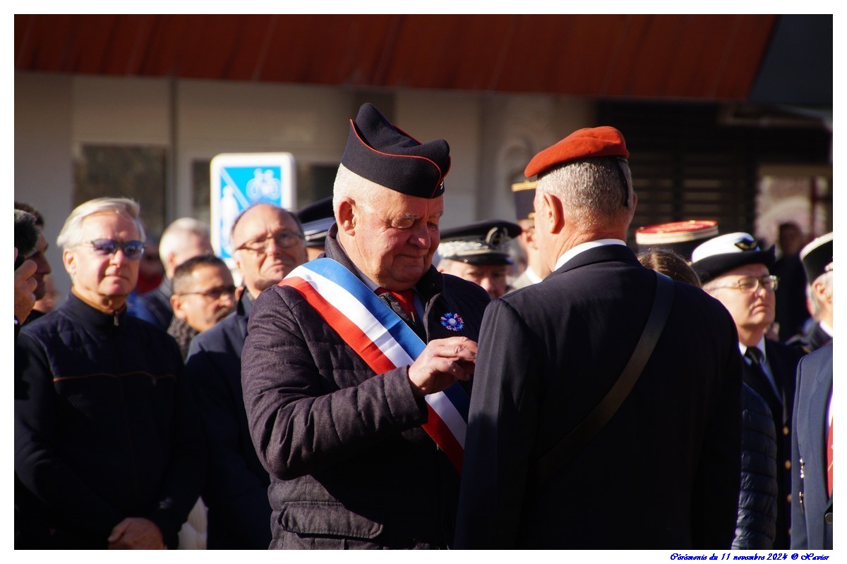 [ Histoires et histoire ] Cérémonie du 11 novembre - Page 16 Dsc13045