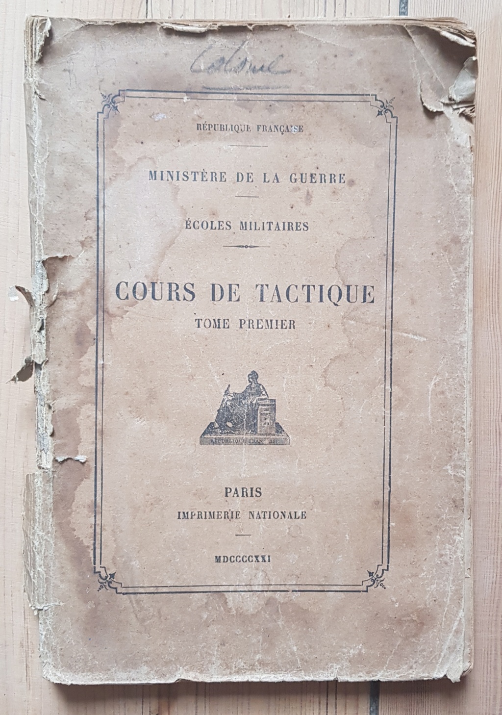 Général Altmayer : Un exemplaire du Cours de tactique - Edition 1921  20190812