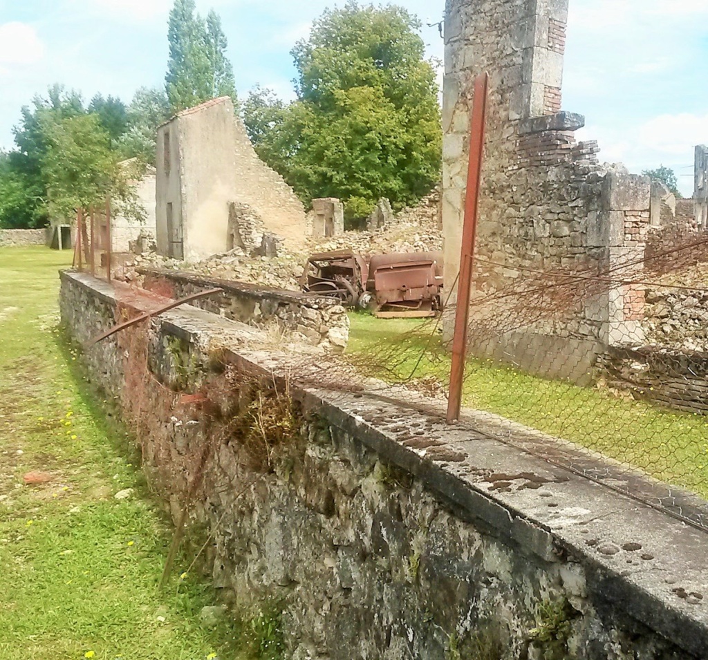 ORADOUR-SUR-GLANE 17-08-2019 vélo , voiture , et beaucoup de machines a coudre !!! 04521