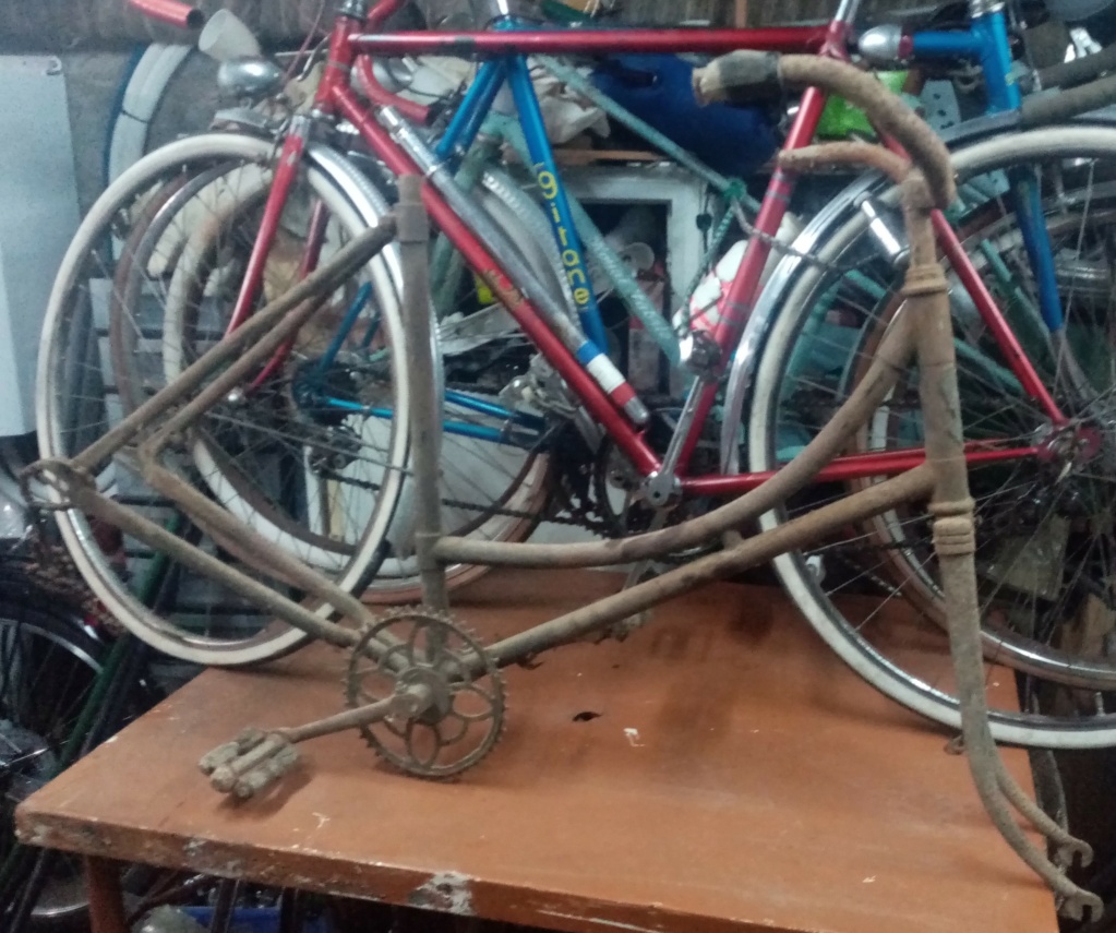 vélo simple col de cygne 1915-25 UGA  06116