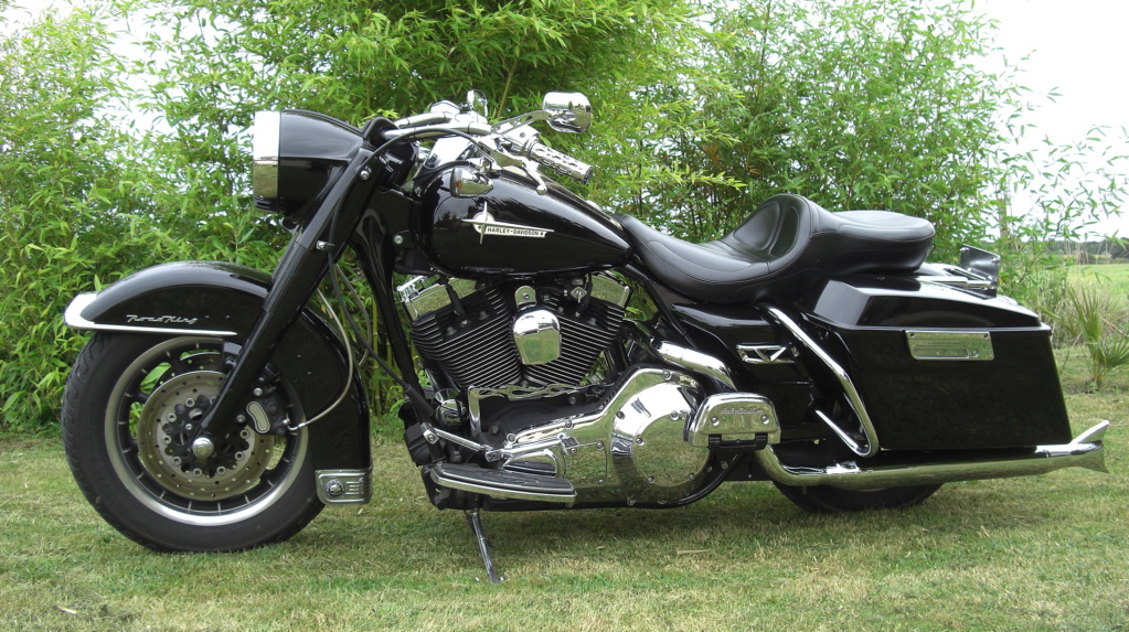 Harley-Davidson : un système de freinage d'urgence breveté. Cimg2711
