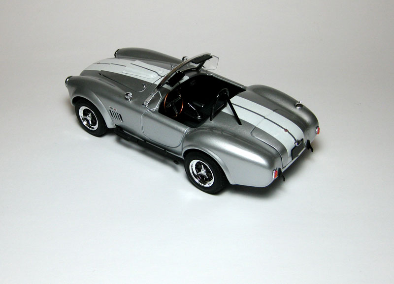 ford - MT: Shelby Cobra 427 S/C - Fujimi 1/24 . (Lleva motor Ford ;-) 1626