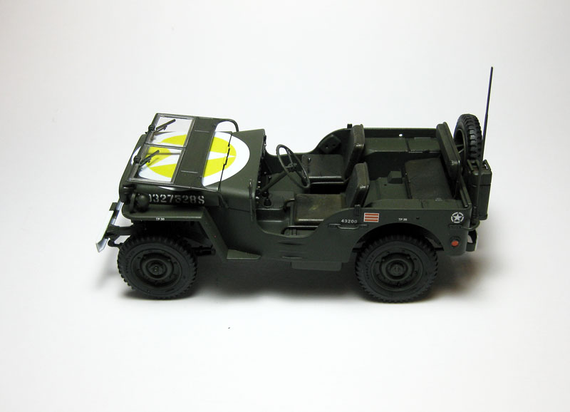 MT: Jeep Willy's U.S. Army 1º Infantry HQ - Italeri 1/24  325