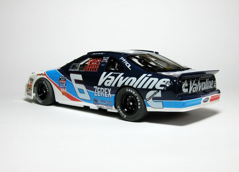 ford - MT: Ford Thunderbird #6 Mark Martin - Monogram 1/24 526