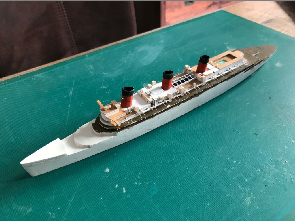RMS Queen Mary I [scratch carton 1/1000°] de PADOU35 - Page 2 Img_4829