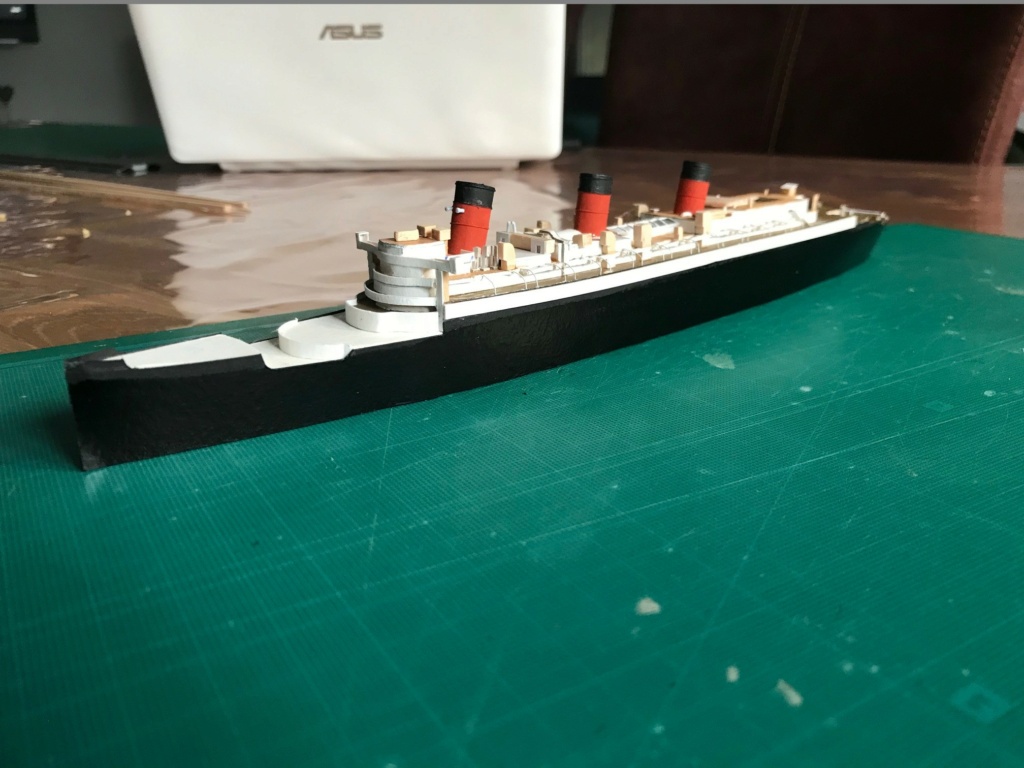 RMS Queen Mary I [scratch carton 1/1000°] de PADOU35 - Page 2 Img_4834