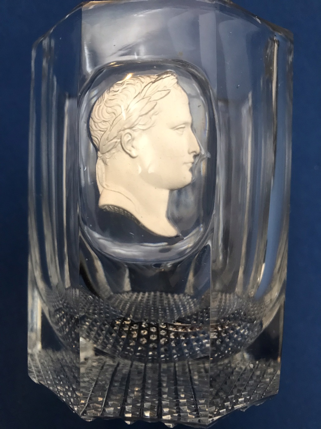 Gobelet en cristal avec profil de Napoléon : datation ? Origine ? 3d6d1410