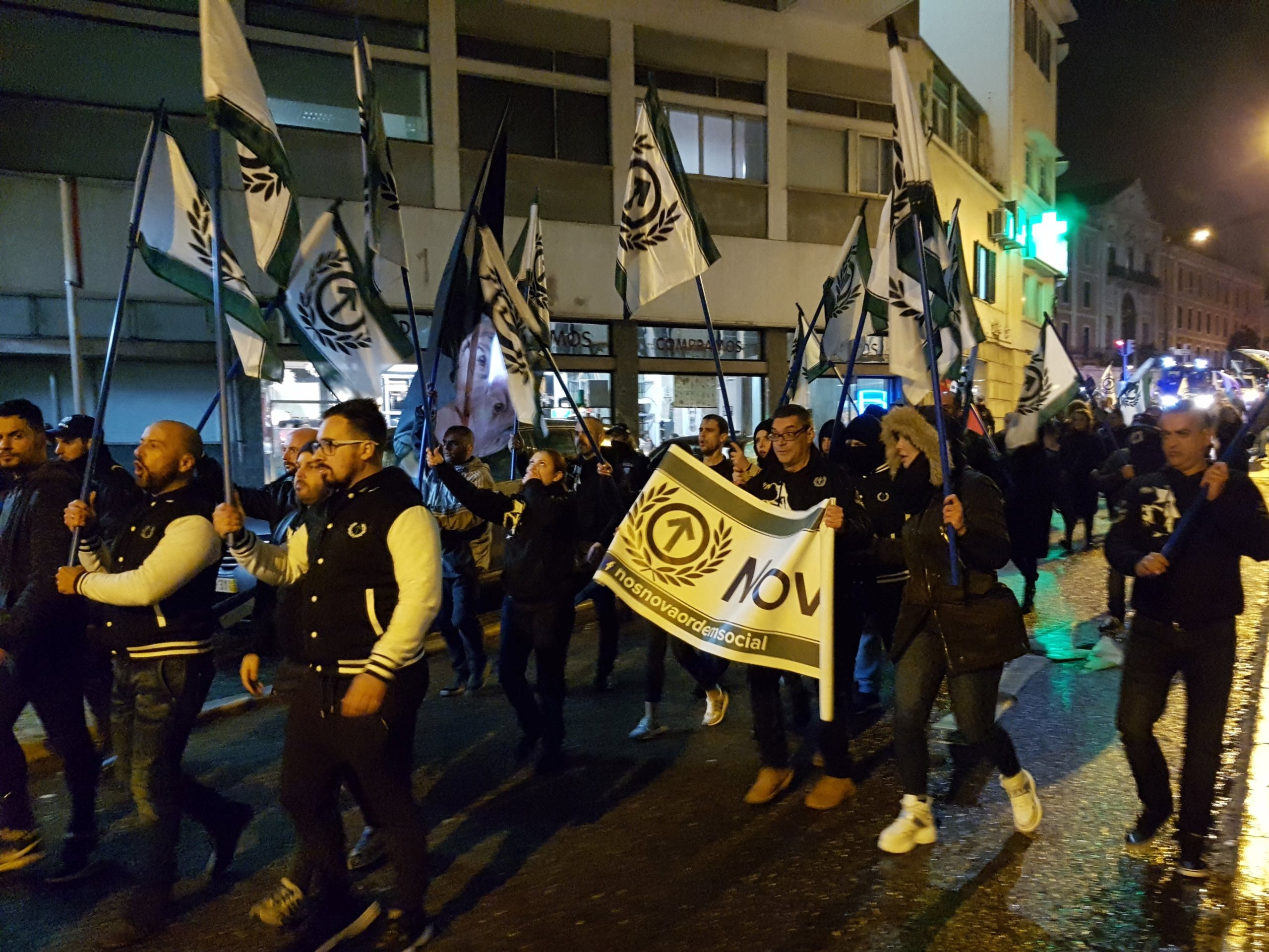 salazar - 200 nacionalistas marcham por Salazar em Lisboa (fotos) - Página 2 20190222