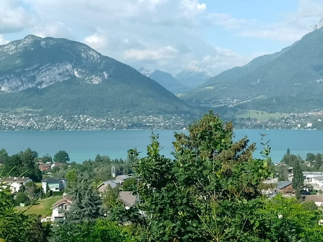 Le lac d'Annecy  Img_2999