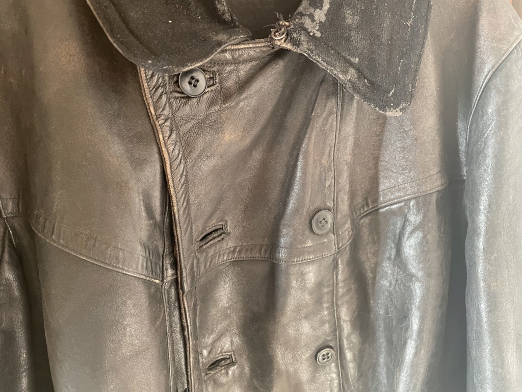 Un veston de cuir modèle 20  Img_6154