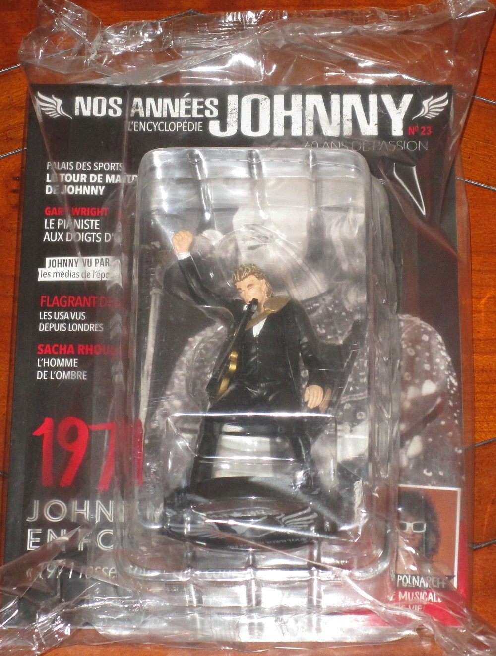 Alteys: Nos années Johnny n°23          1971 002-a199