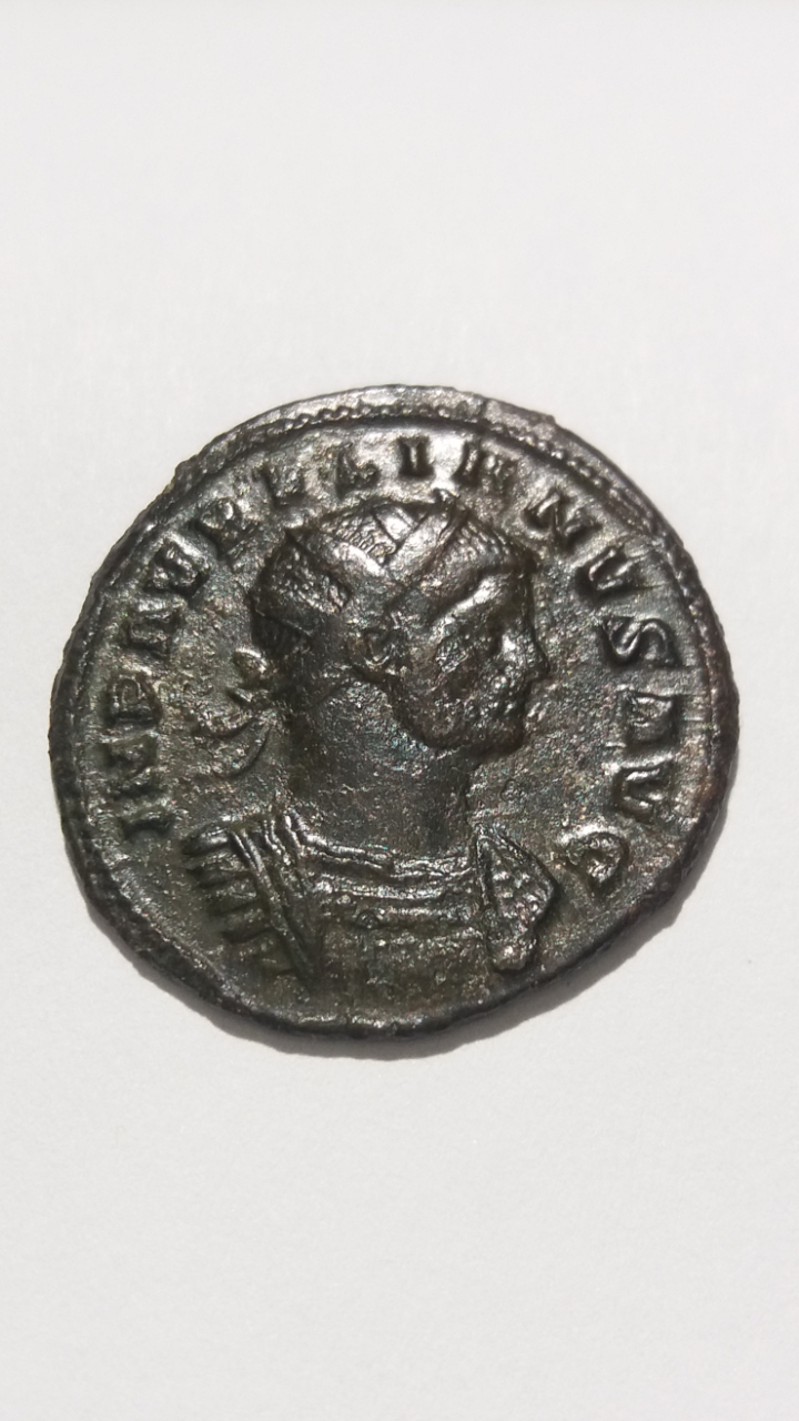 Antoniniano de Aureliano. IOVI CONSER. Emperador y Júpiter. Roma. Scree716