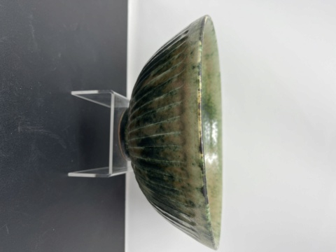 ID of maker of bowl possibly a D mark or R mark which is full of glaze Image31