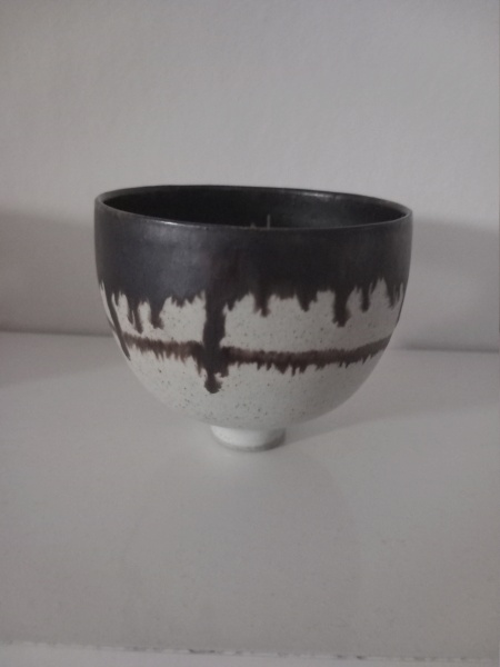 BIrd (?) mark or an A and other letter - Lucy Rie type drip glaze 20220933