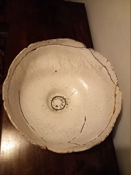 Large Raku bowl - mark could be any of VV, EA or AA 20220938
