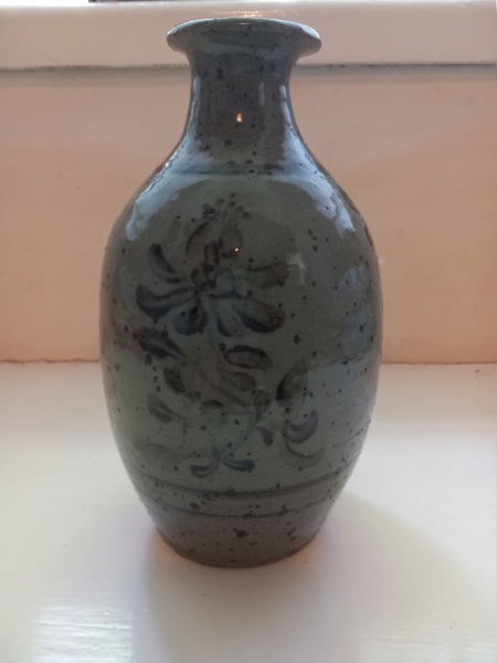 Can anyone help me identify the potter of this unmarked vase please? 20230812