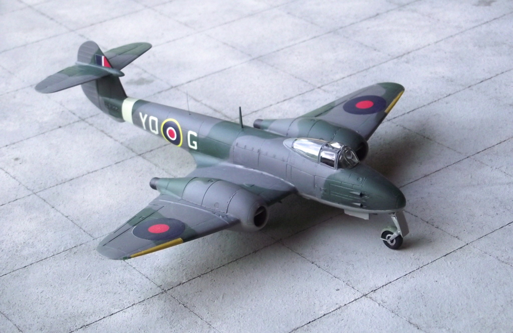 [Dragon] 1/72 - Gloster Meteor  Mk.I   Dscf0147