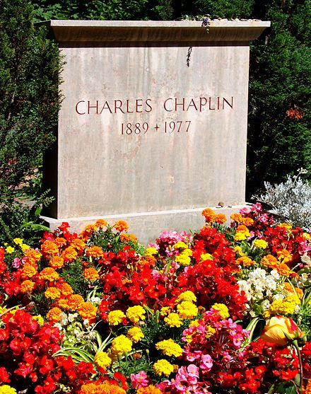 charlie chaplin 49981010