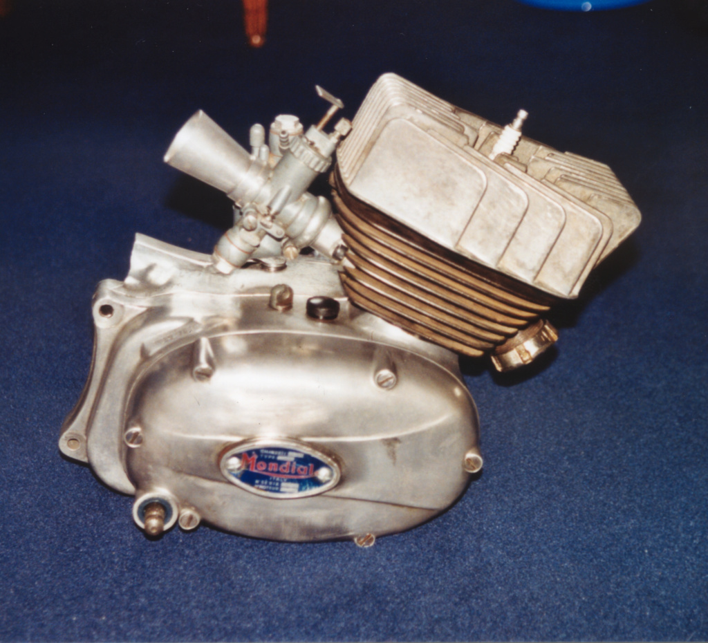MONDIAL 48SS 4 vitesses. Moteur17