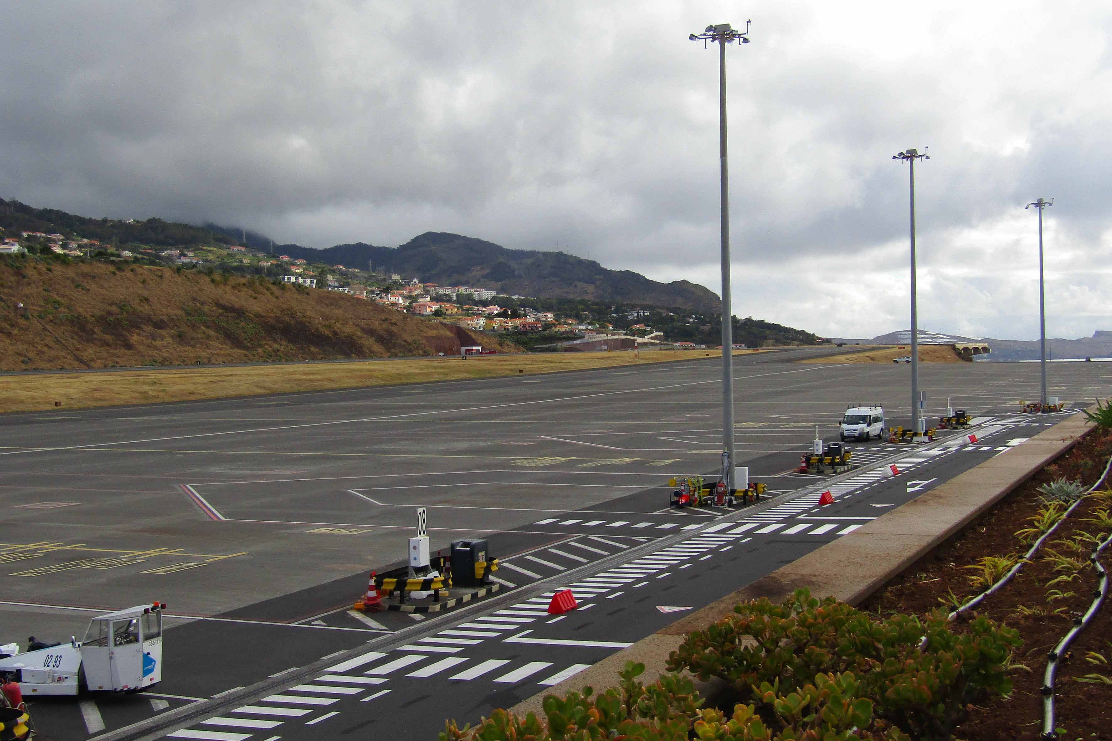 Aeroporto de Santa Cruz - Cristiano Ronaldo Img_0716