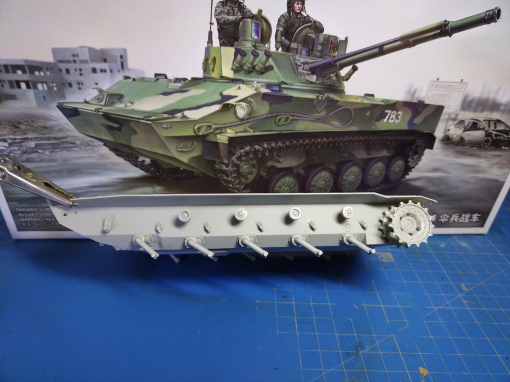 BMD-4 Trumpeter 1/35 Img_1934