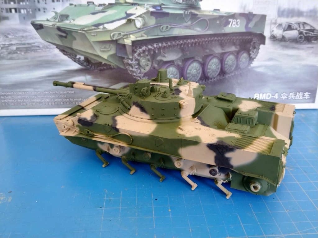 BMD-4 Trumpeter 1/35 Img_1959