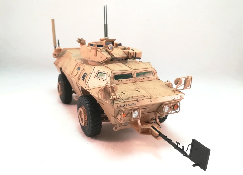 M1117 Trumpeter + Blast Img_2262