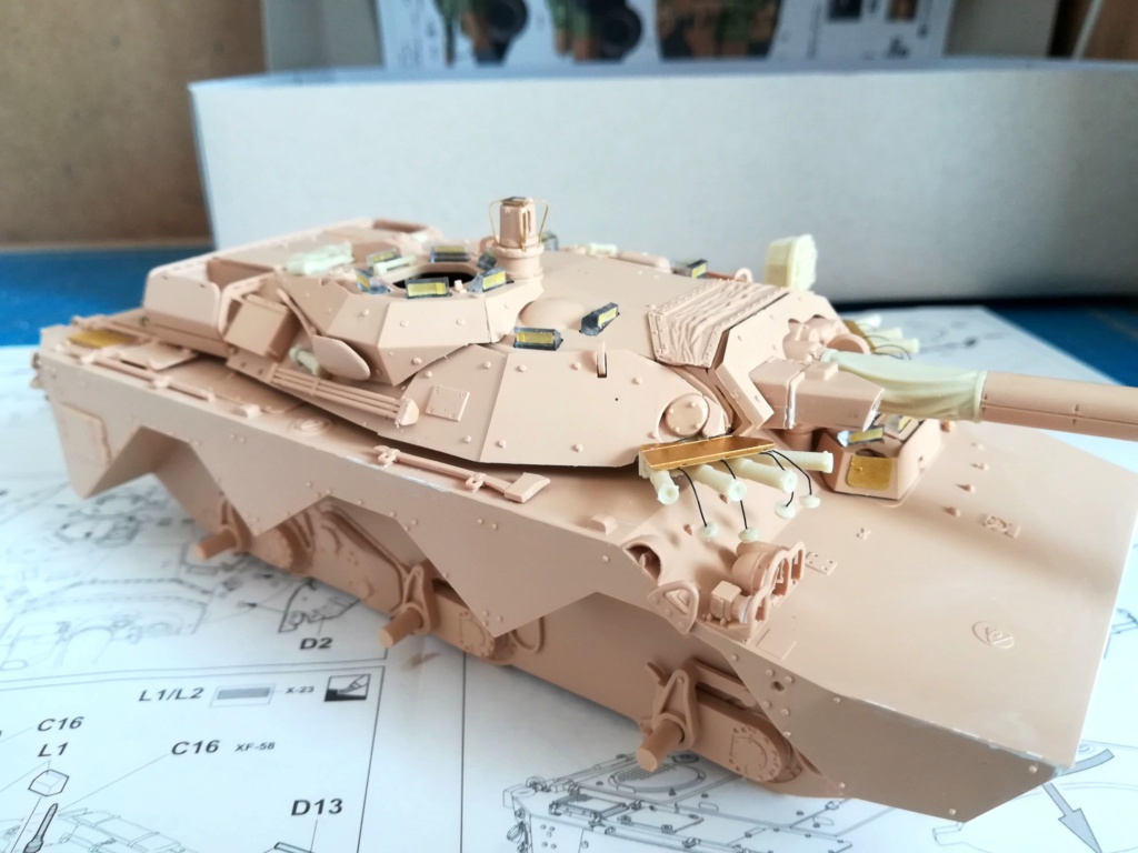 (bison126) AMX 10 RCR Tiger Model terminé  - Page 2 Img_2551
