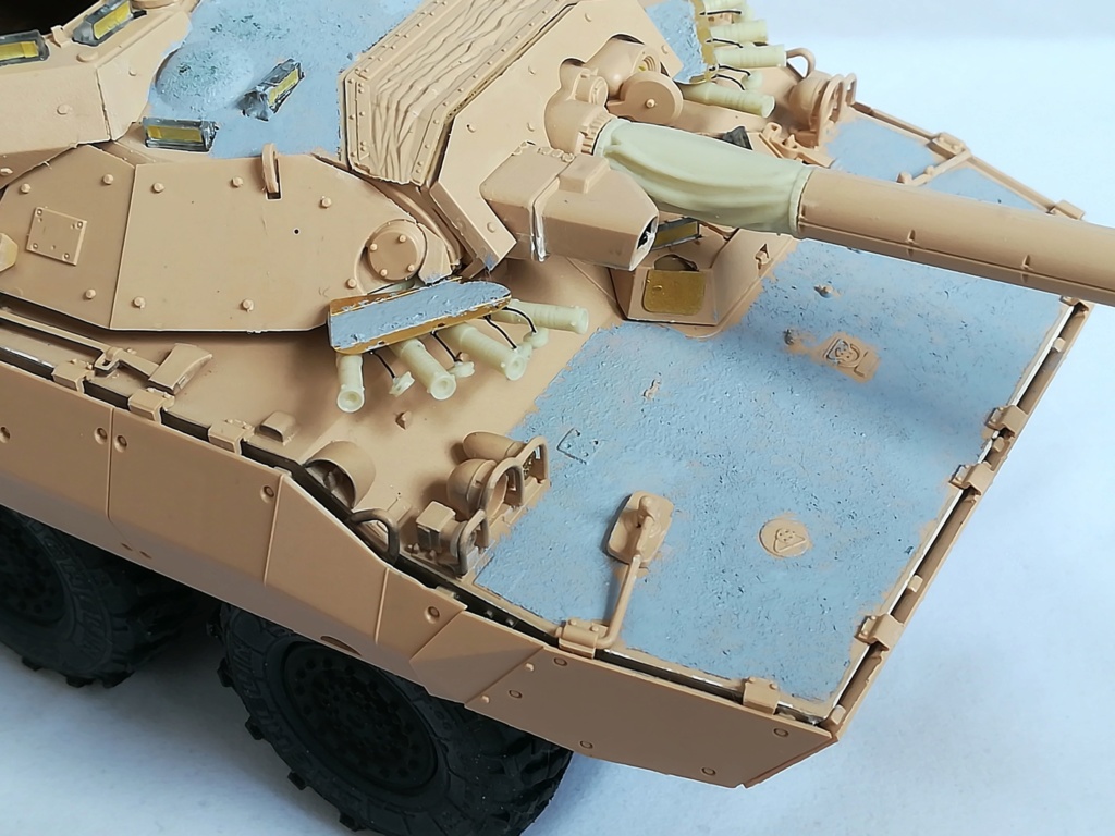 (bison126) AMX 10 RCR Tiger Model terminé  - Page 2 Img_2562