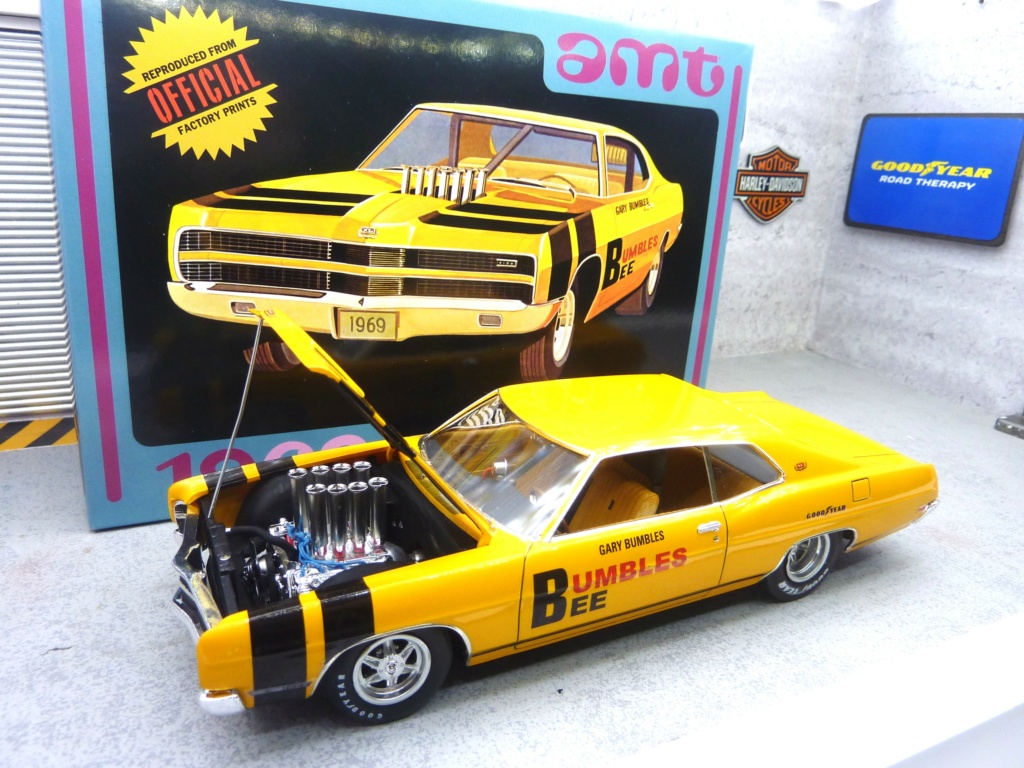  Ford Galaxie Bumble Bee terminée Phot3036