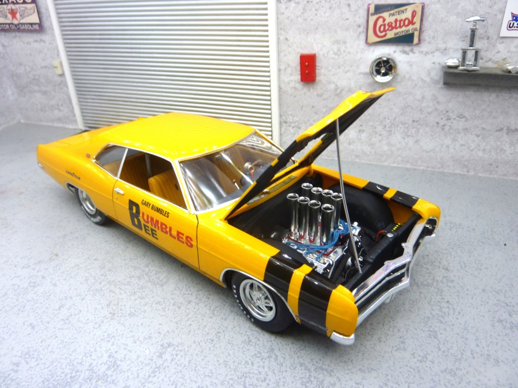  Ford Galaxie Bumble Bee terminée Phot3037
