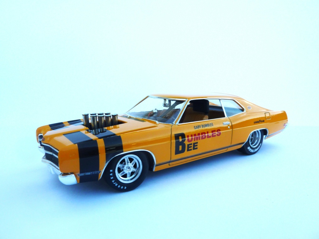  Ford Galaxie Bumble Bee terminée Phot3044