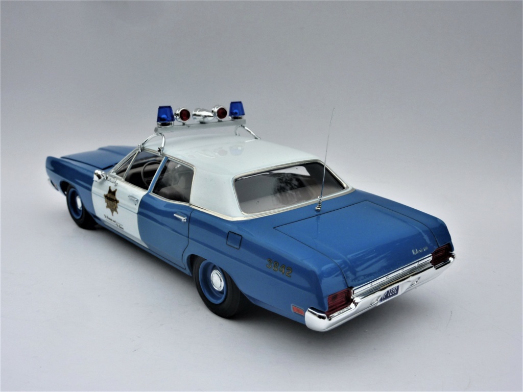 Ford Galaxie 70 Police terminée Potos_11
