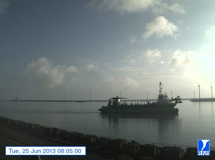 Photos en direct du port de Zeebrugge (webcam) - Page 59 Zeebru46