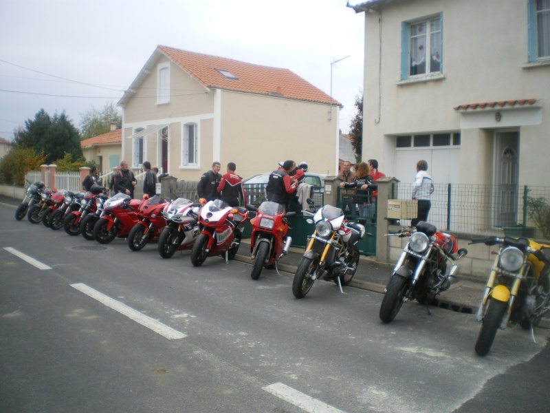 balade chez Ducati Poitiers samedi 31 . - Page 5 00111
