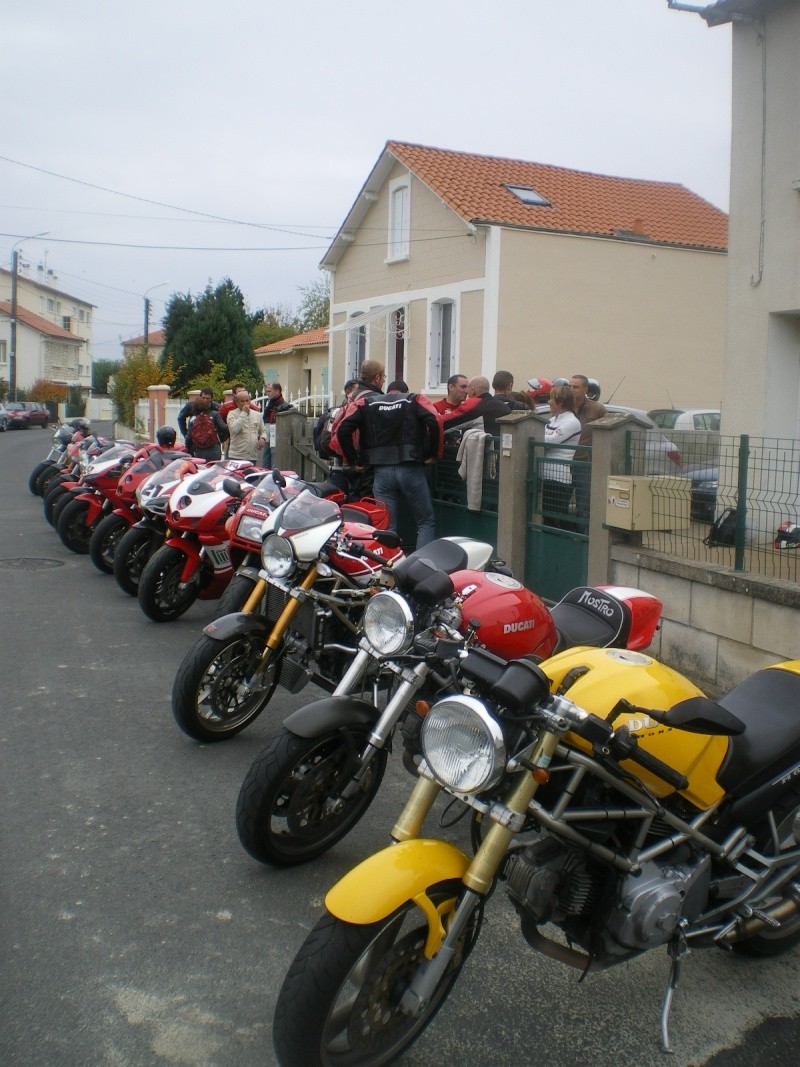 balade chez Ducati Poitiers samedi 31 . - Page 5 00411