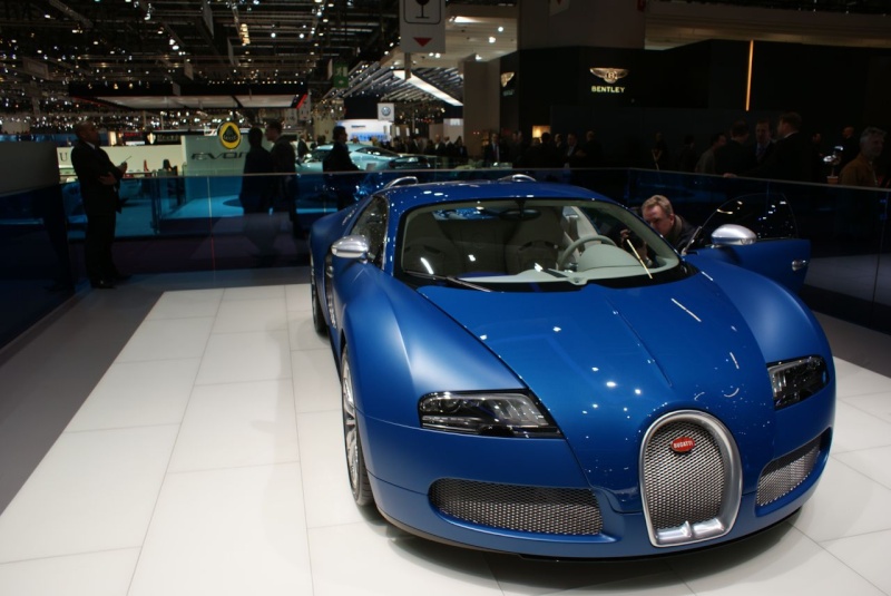 Bugatti Veyron : BLEU CENTENAIRE Big_ve21